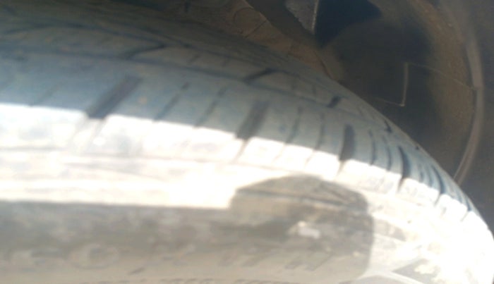 2020 Mahindra XUV300 W8 (O) 1.5 DIESEL AMT, Diesel, Automatic, 53,949 km, tyre