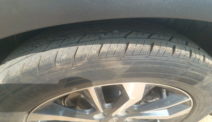 2020 Mahindra XUV300 W8 (O) 1.5 DIESEL AMT, Diesel, Automatic, 53,949 km, tyre