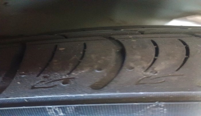 2020 Mahindra XUV300 W8 (O) 1.5 DIESEL AMT, Diesel, Automatic, 53,949 km, tyre