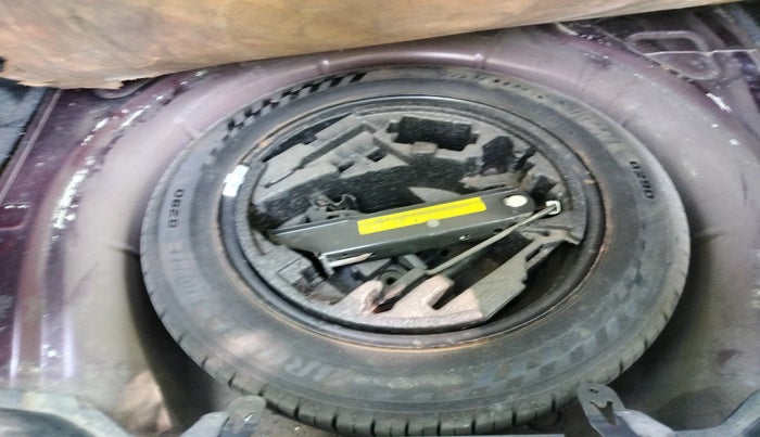 2011 Skoda Superb ELEGANCE 2.0 TDI CR AT, Diesel, Automatic, 98,400 km, tyre