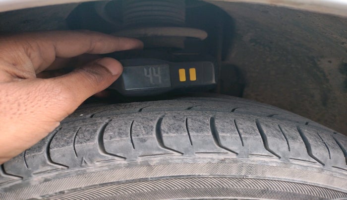 2016 Tata Tiago XZ PETROL, Petrol, Manual, 58,594 km, tyre