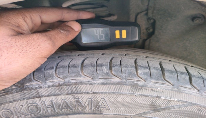 2016 Tata Tiago XZ PETROL, Petrol, Manual, 58,594 km, tyre