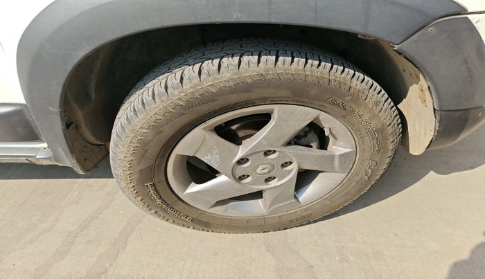 2014 Renault Duster 110 PS RXL ADVENTURE, Diesel, Manual, 1,08,869 km, tyre