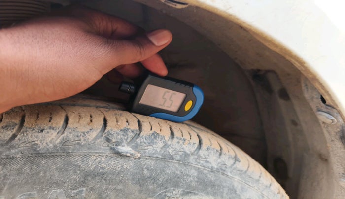 2015 Maruti Swift Dzire VDI ABS, Diesel, Manual, 1,21,198 km, tyre