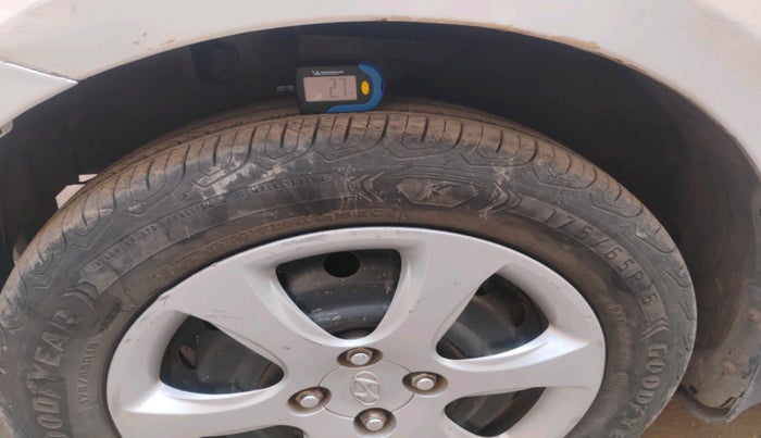 2011 Hyundai Verna FLUIDIC 1.6 VTVT EX, Petrol, Manual, 1,00,178 km, tyre