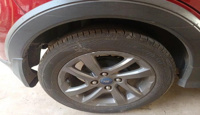 2019 Ford FREESTYLE TITANIUM 1.2 PETROL, Petrol, Manual, 97,554 km, tyre