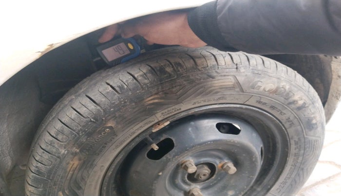 2016 Datsun Redi Go T (O), Petrol, Manual, 74,381 km, tyre