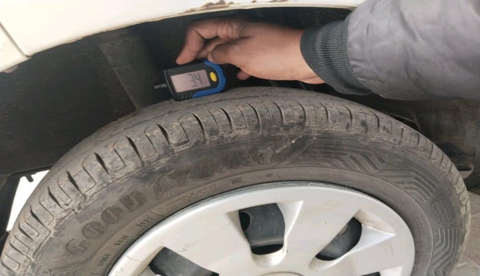 2016 Datsun Redi Go T (O), Petrol, Manual, 74,381 km, tyre