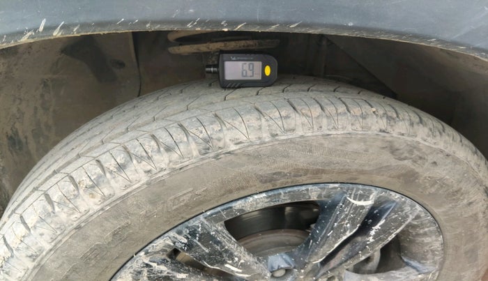 2019 Maruti Vitara Brezza ZDI, Diesel, Manual, 1,20,652 km, tyre