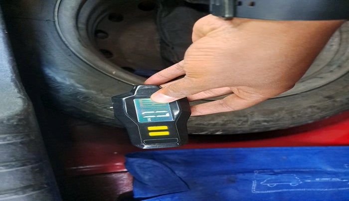 2013 Chevrolet Sail UVA 1.2 BASE, Petrol, Manual, 58,756 km, tyre