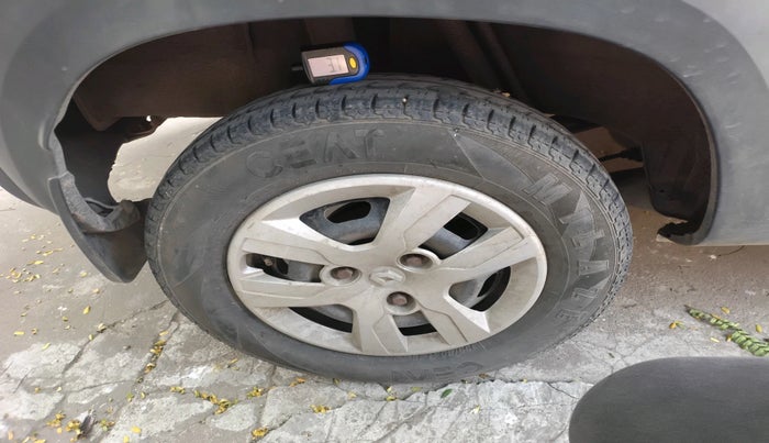 2017 Renault Kwid RXT 1.0, Petrol, Manual, 47,760 km, tyre