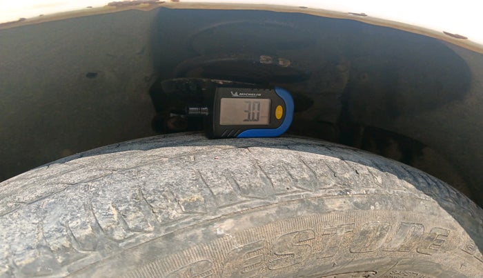 2011 Volkswagen Polo TRENDLINE 1.2L DIESEL, Diesel, Manual, 1,24,603 km, tyre