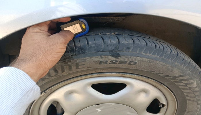 2012 Chevrolet Beat LT PETROL, Petrol, Manual, 65,587 km, tyre