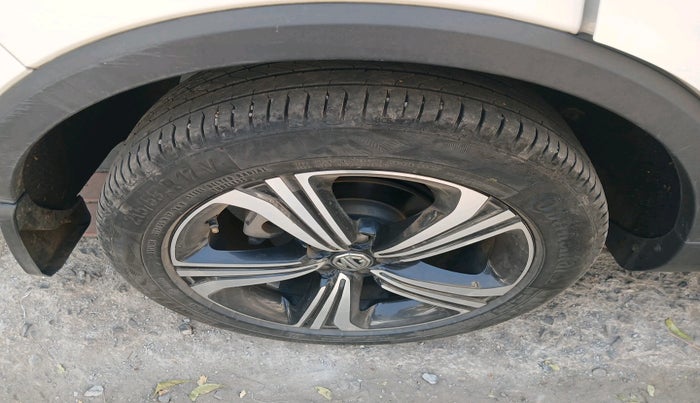 2023 MG ASTOR SHARP 1.5 MT, Petrol, Manual, 32,832 km, tyre