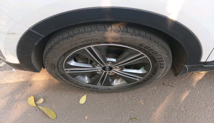 2018 Hyundai Creta SX PLUS AT 1.6 PETROL, Petrol, Automatic, 24,523 km, tyre