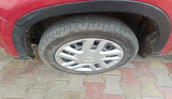 2016 Maruti Vitara Brezza VDI (O), Diesel, Manual, 69,796 km, tyre