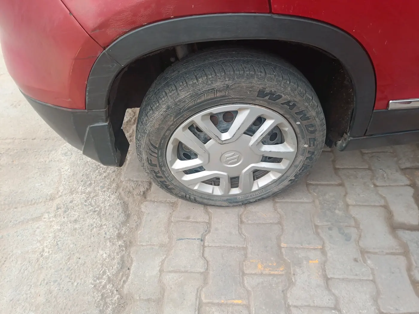 2016 Maruti Vitara Brezza VDI (O), Diesel, Manual, 70,077 km, tyre