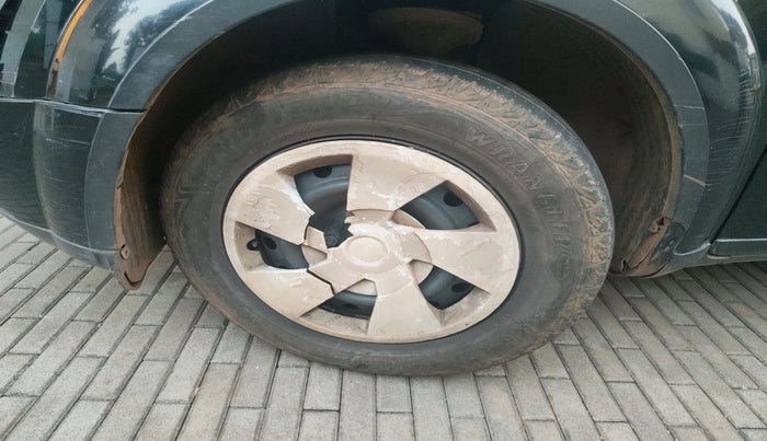 2015 Mahindra XUV500 W6, Diesel, Manual, 1,62,262 km, tyre