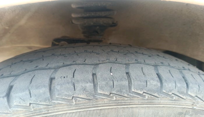 2024 Maruti Eeco 5 STR AC, Petrol, Manual, 26,630 km, tyre