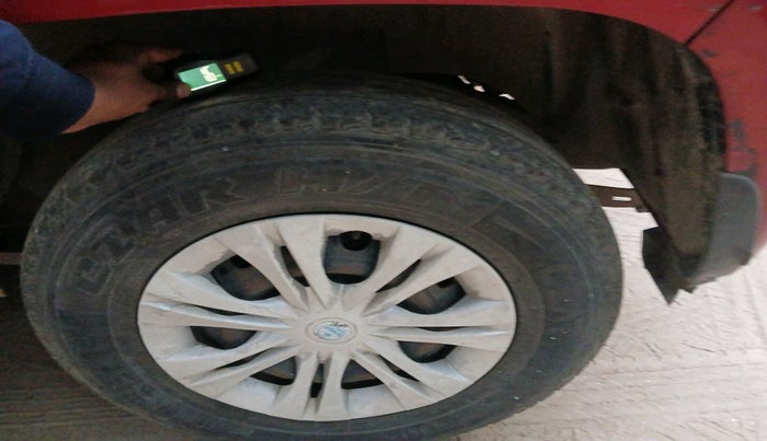 2017 Mahindra TUV300 T4, Diesel, Manual, 77,289 km, tyre