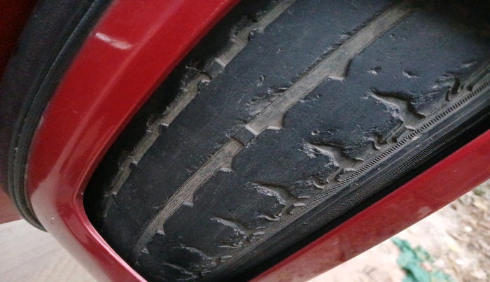 2017 Mahindra TUV300 T4, Diesel, Manual, 77,289 km, tyre