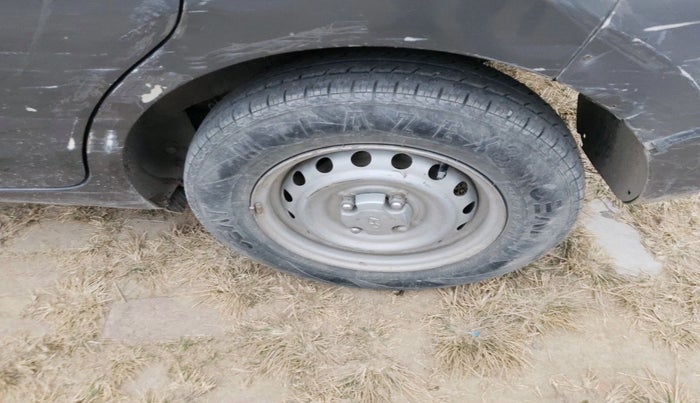 2019 Hyundai NEW SANTRO MAGNA CNG, Petrol, Manual, 1,06,247 km, tyre