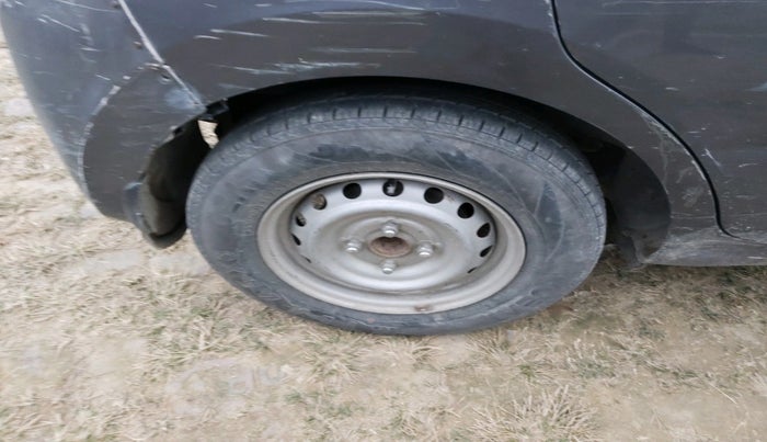 2019 Hyundai NEW SANTRO MAGNA CNG, Petrol, Manual, 1,06,247 km, tyre