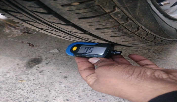 2012 Maruti Wagon R 1.0 LXI, Petrol, Manual, 51,663 km, tyre