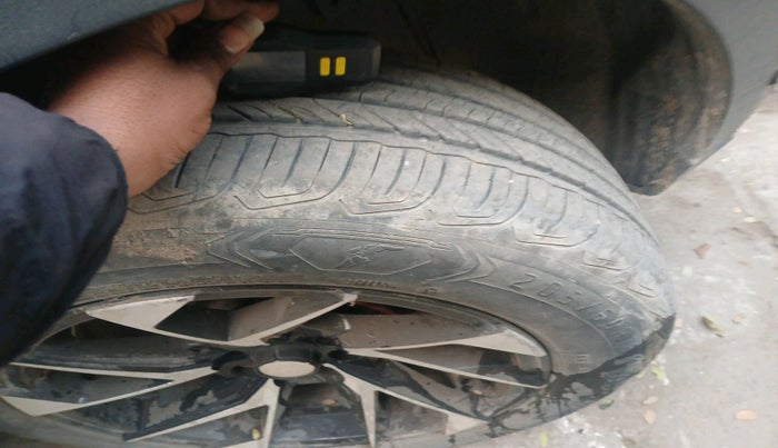 2020 Tata NEXON XM PETROL, Petrol, Manual, 26,147 km, tyre