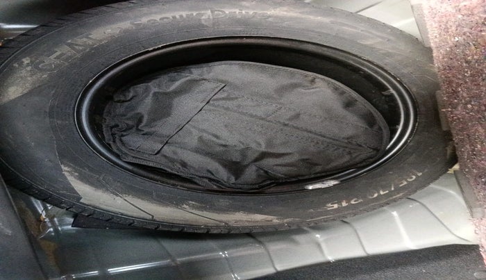 2023 Tata PUNCH ADVENTURE AMT, Petrol, Automatic, 8,127 km, tyre