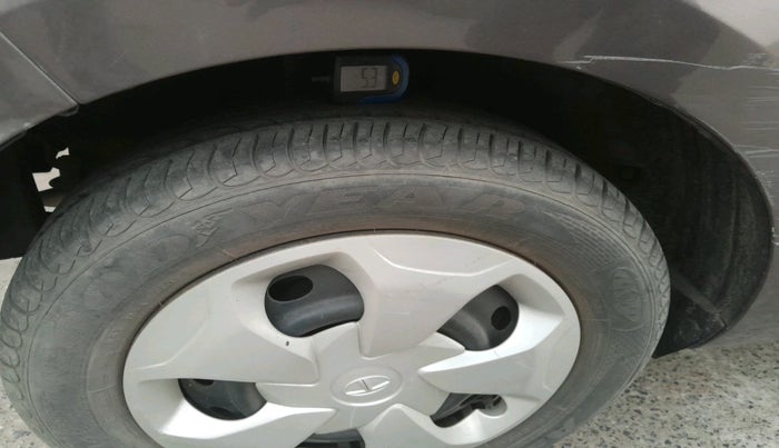 2016 Tata Tiago XT PETROL, Petrol, Manual, 8,459 km, tyre