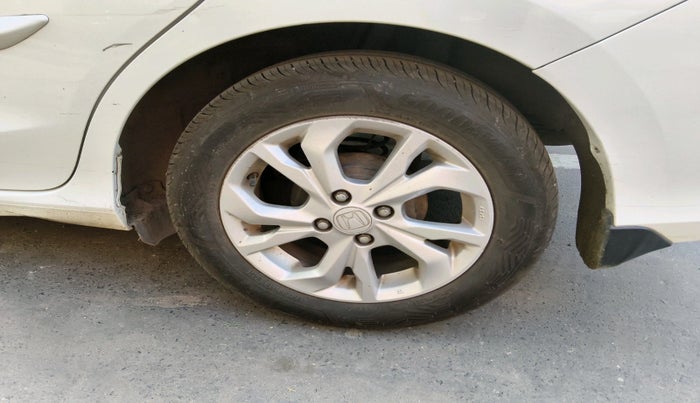 2018 Honda Amaze 1.2L I-VTEC V CVT, Petrol, Automatic, 71,205 km, tyre