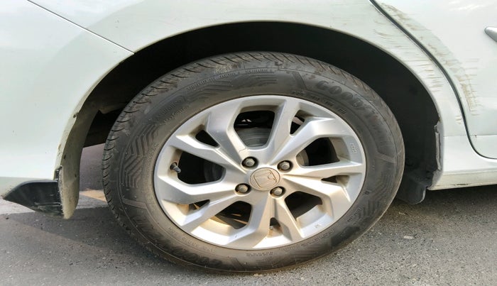 2018 Honda Amaze 1.2L I-VTEC V CVT, Petrol, Automatic, 71,205 km, tyre