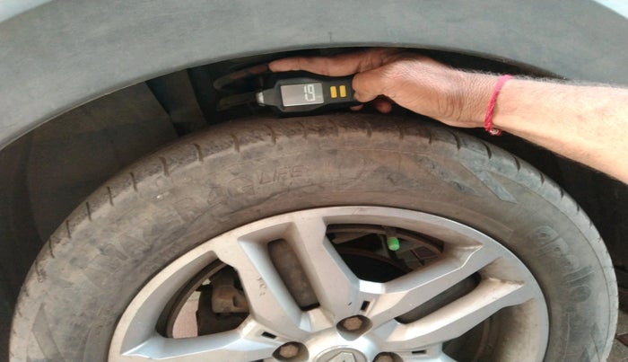 2020 Renault TRIBER RXZ, Petrol, Manual, 1,17,602 km, tyre