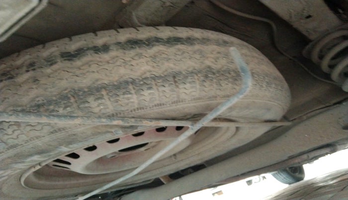 2020 Renault TRIBER RXZ, Petrol, Manual, 1,17,602 km, tyre