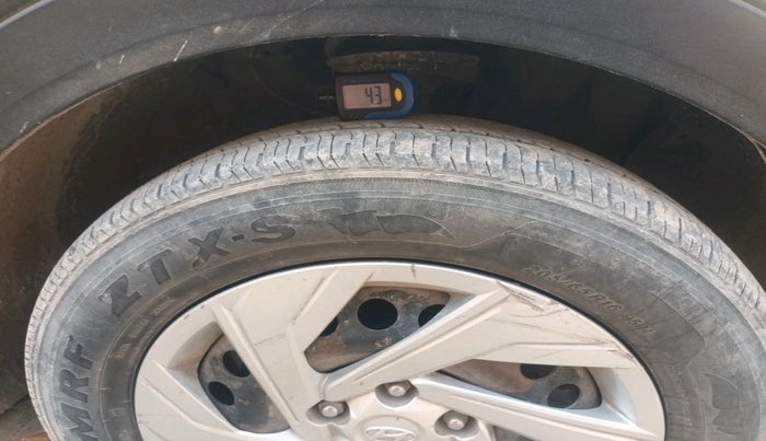 2016 Hyundai Creta E PLUS 1.4 DIESEL, Diesel, Manual, 1,42,275 km, tyre