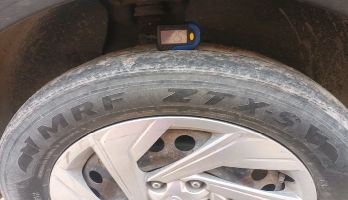 2016 Hyundai Creta E PLUS 1.4 DIESEL, Diesel, Manual, 1,42,275 km, tyre