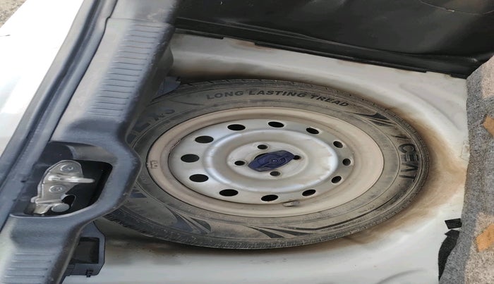 2021 Maruti Swift LXI, Petrol, Manual, 85,782 km, tyre