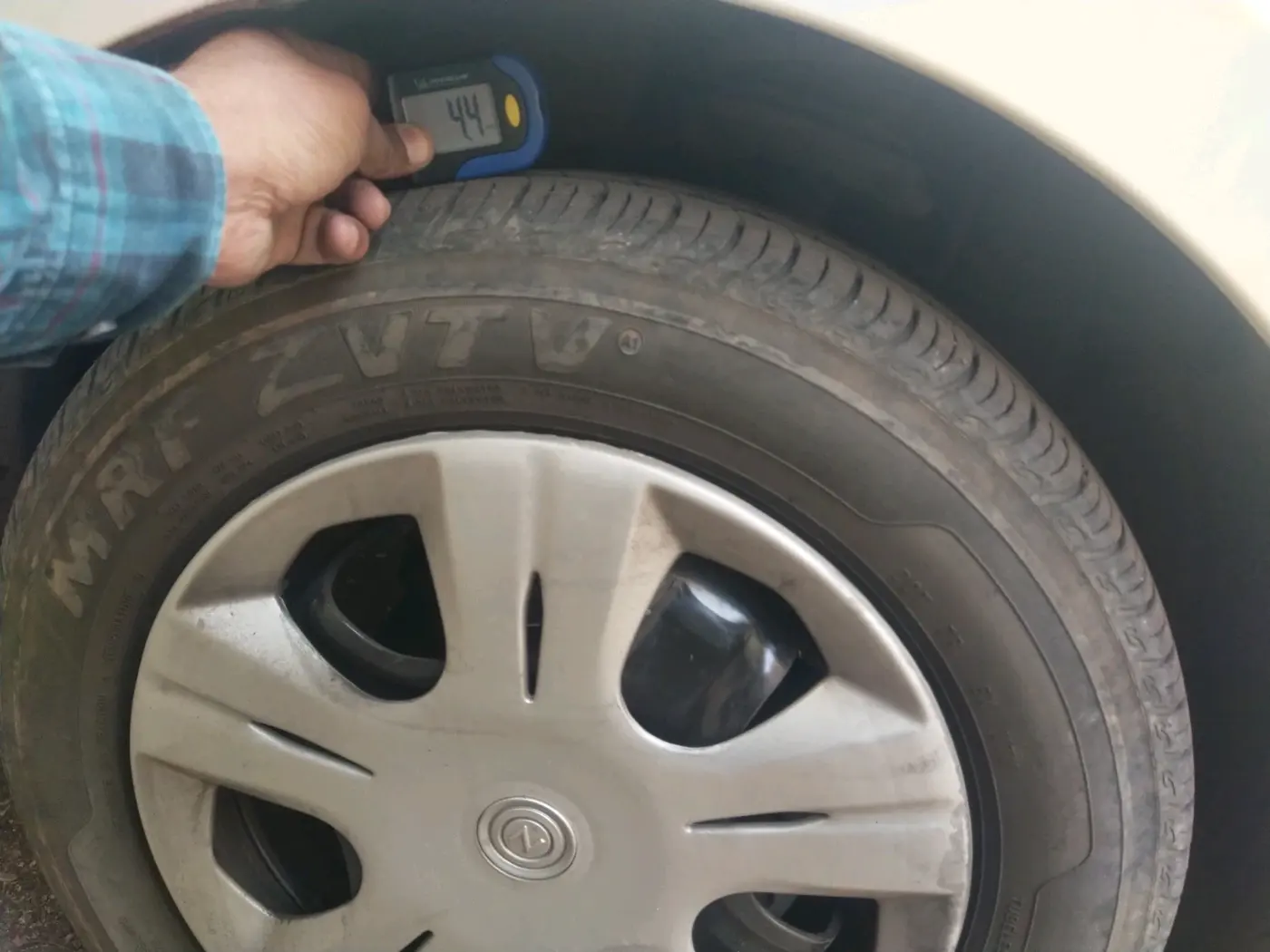2022 Tata Tiago XT PETROL, Petrol, Manual, 37,567 km, tyre