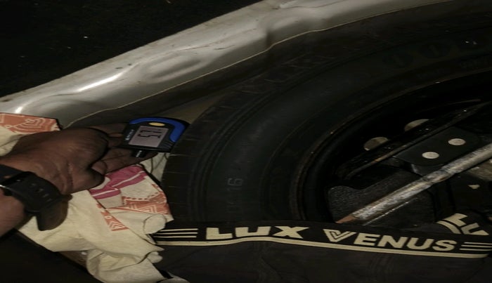 2020 Tata NEXON XZ DIESEL, Diesel, Manual, 98,516 km, tyre