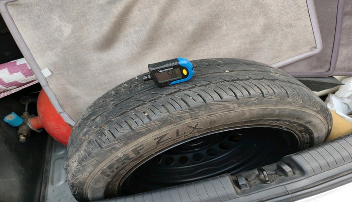 2016 Hyundai Grand i10 MAGNA 1.2 KAPPA VTVT, Petrol, Manual, 1,11,985 km, tyre