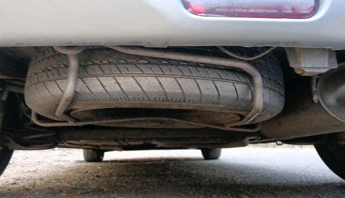 2012 Maruti Ertiga ZDI, Diesel, Manual, 1,00,265 km, tyre