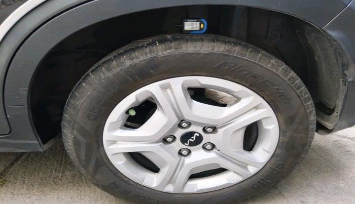 2022 KIA SONET HTK PLUS 1.0 IMT, Petrol, Manual, 12,167 km, tyre