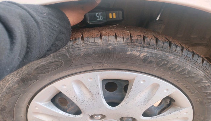 2013 Honda Brio S MT, Petrol, Manual, 80,377 km, tyre