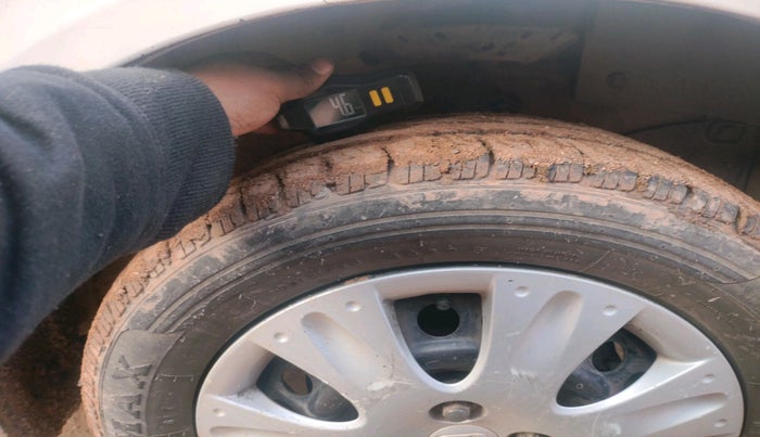 2013 Honda Brio S MT, Petrol, Manual, 80,377 km, tyre