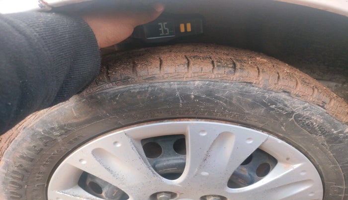 2013 Honda Brio S MT, Petrol, Manual, 80,377 km, tyre