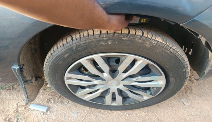 2011 Ford Figo EXI 1.2 PETROL, Petrol, Manual, 82,845 km, tyre