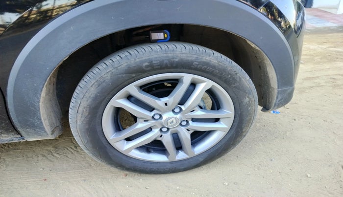 2025 Renault TRIBER RXZ, Petrol, Manual, 2,853 km, tyre