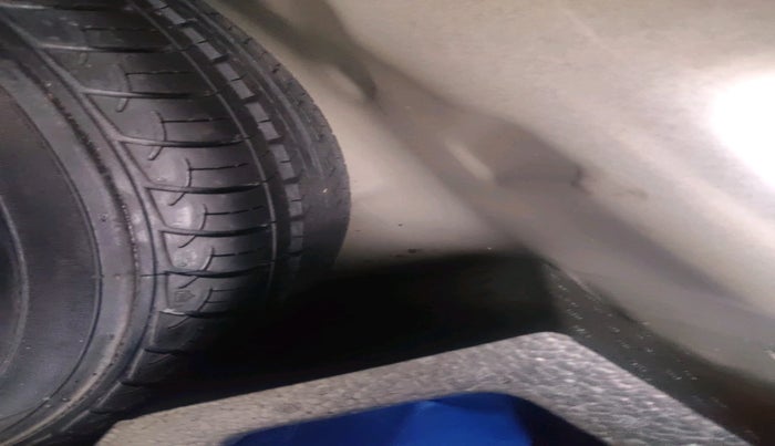 2016 Maruti Ciaz VXI, Petrol, Manual, 27,142 km, tyre