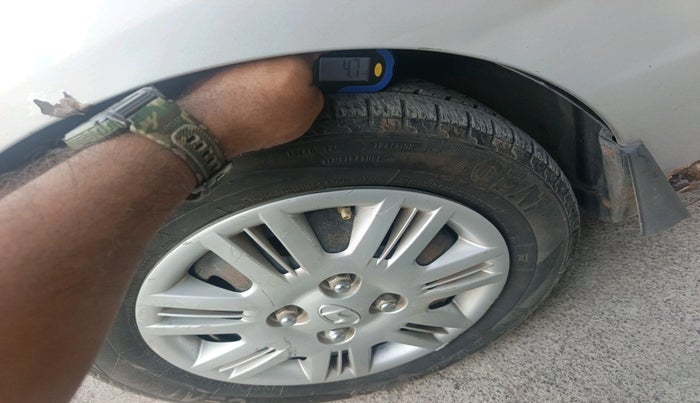 2011 Hyundai Santro Xing GL LPG, Petrol, Manual, 94,851 km, tyre